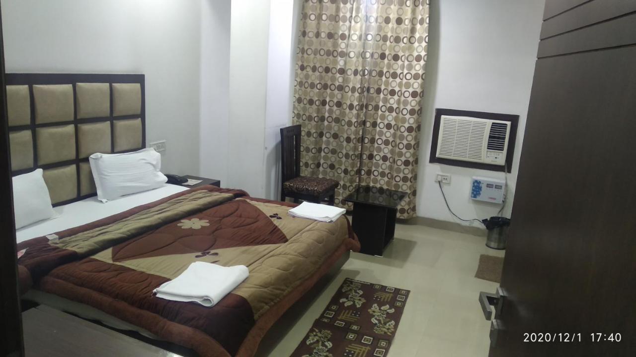 Hotel Popular Amritsar Exterior photo